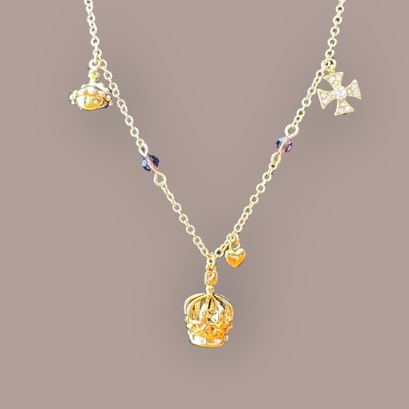 New Crown of India Gold Plated charm Necklace imported from the UK. - Picture 6 of 11